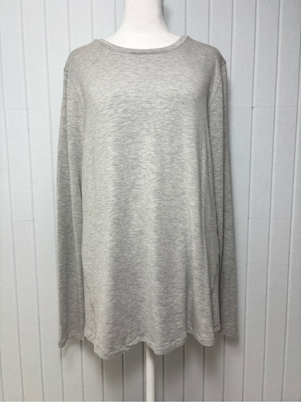 lululemon athletica Heather Gray Crewneck‎ Pullover